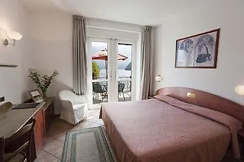 Albergo Lenno Hotel 4*
